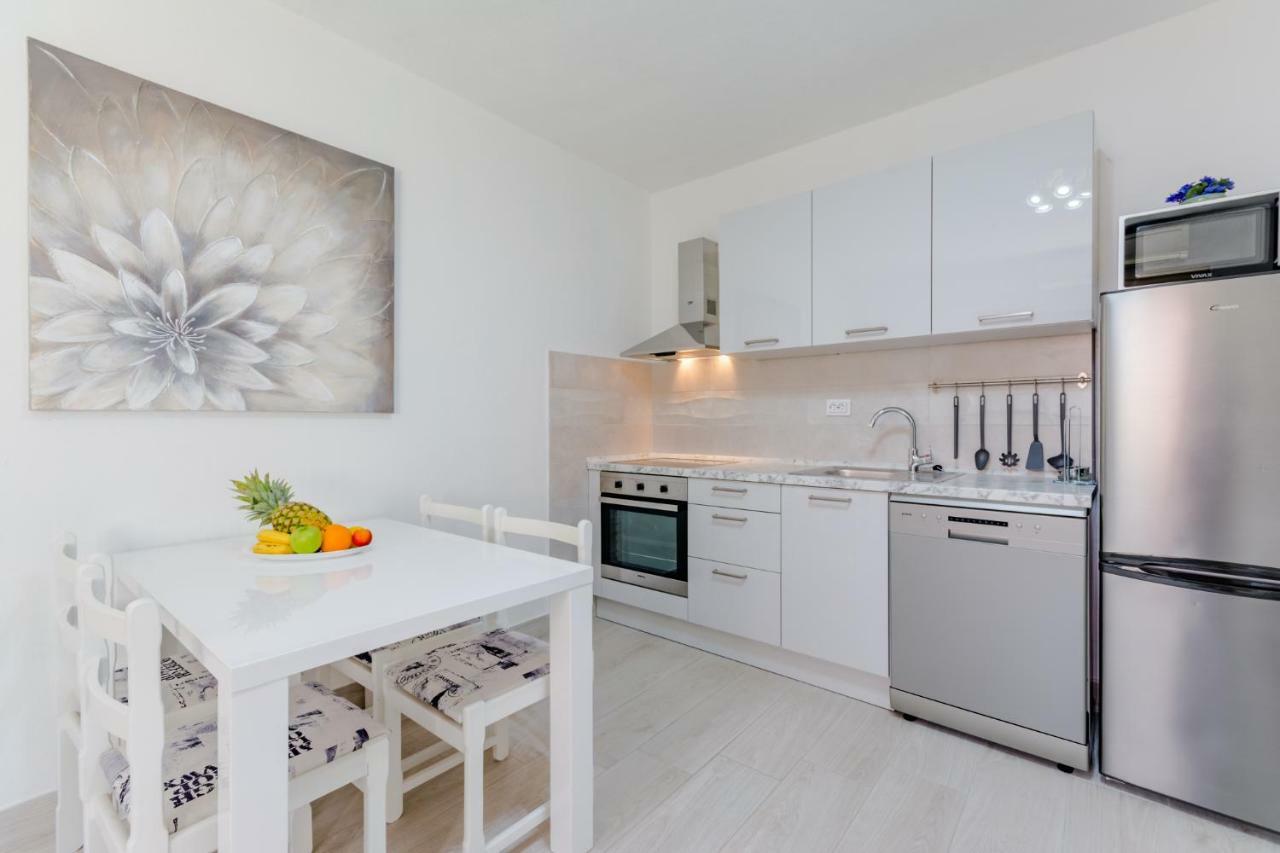 סוטיבאן Villa Dinka מראה חיצוני תמונה