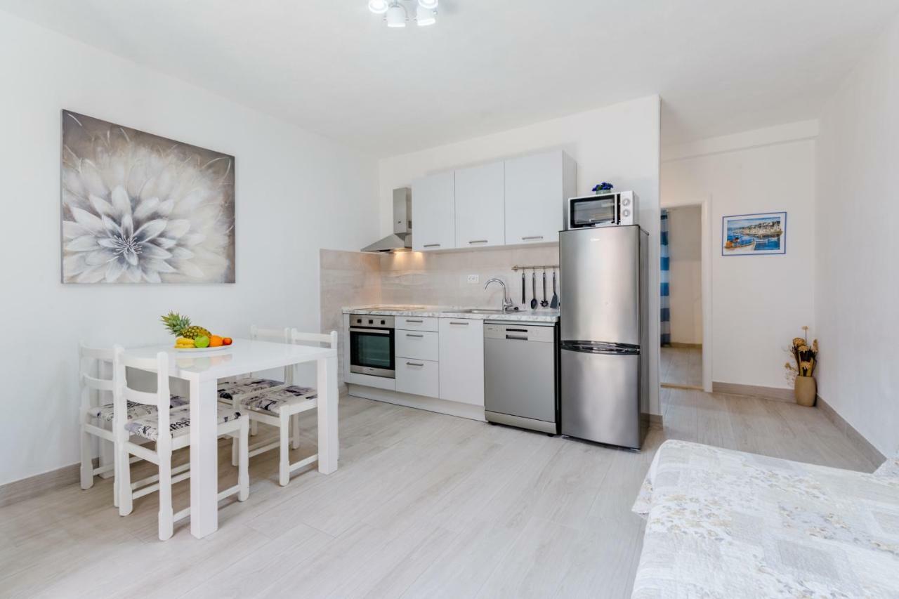 סוטיבאן Villa Dinka מראה חיצוני תמונה