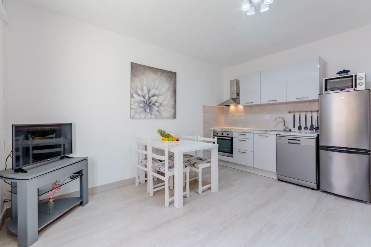 סוטיבאן Villa Dinka מראה חיצוני תמונה