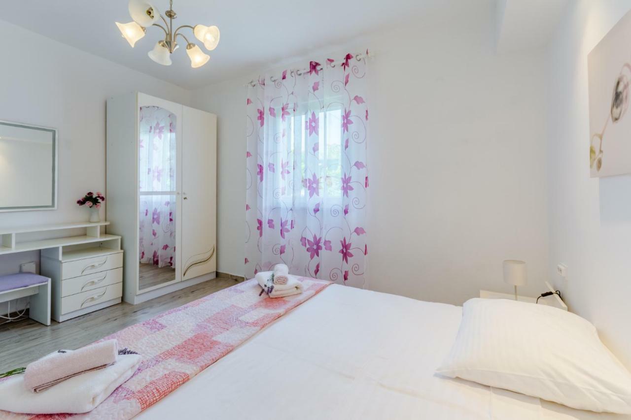 סוטיבאן Villa Dinka מראה חיצוני תמונה
